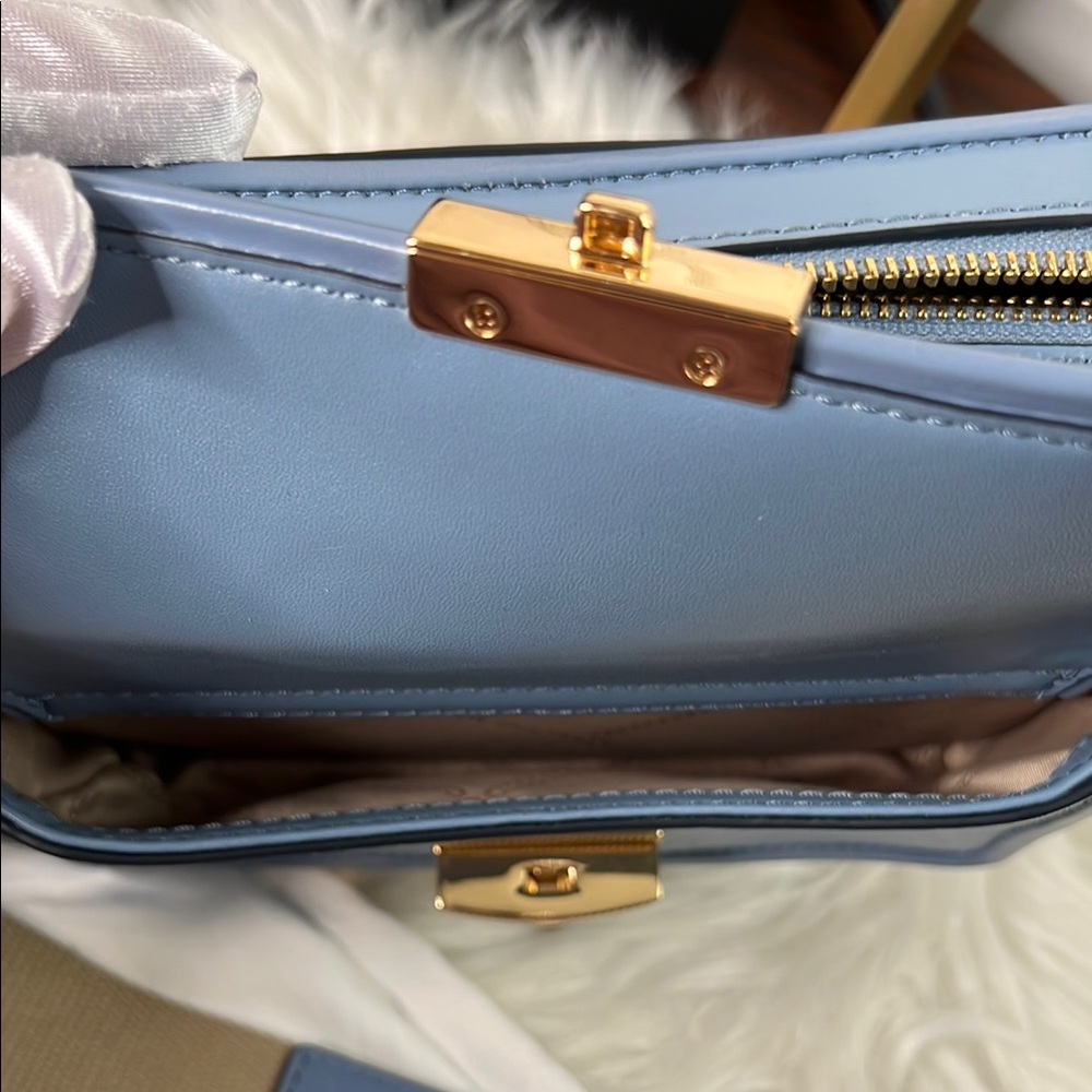Michael Kors Bradshaw Medium Leather Pocket Camera Crossbody NWOT Dust Bag - Picture 13 of 17